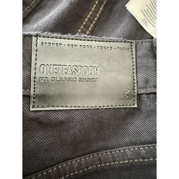 One Teaspoon Mr‎ Classic Shorts Women Size 32 Distressed summer Vacation New